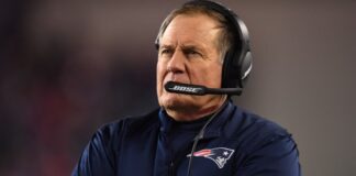 Patriots head coach Bill Belichick declines to accept the Presidential Medal of Freedom from President Trump