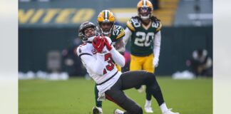 Tampa Bay Buccaneers defeats Green Bay Packers, heading to the Super Bowl