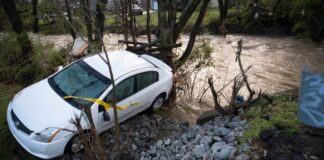 At least four people dead, 130 rescued after Nashville floods