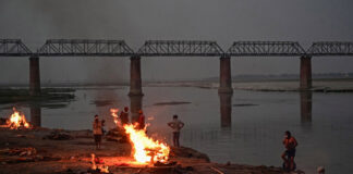 Dozens bodies of suspected COVID-19 found floating in India’s Ganges river