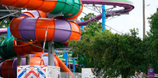 Chemical leak at Texas water park, dozens taken to the hospital