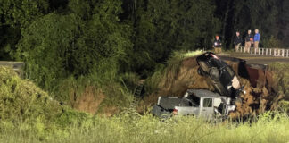 Mississippi highway collapses- 2 killed, 10 injured- Report