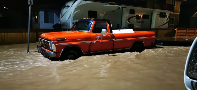 Entire city of Merritt in Canada forced to evacuate due to flooding