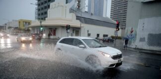 Hawaii Gov. declared a state of emergency as storm leaves hundreds without power