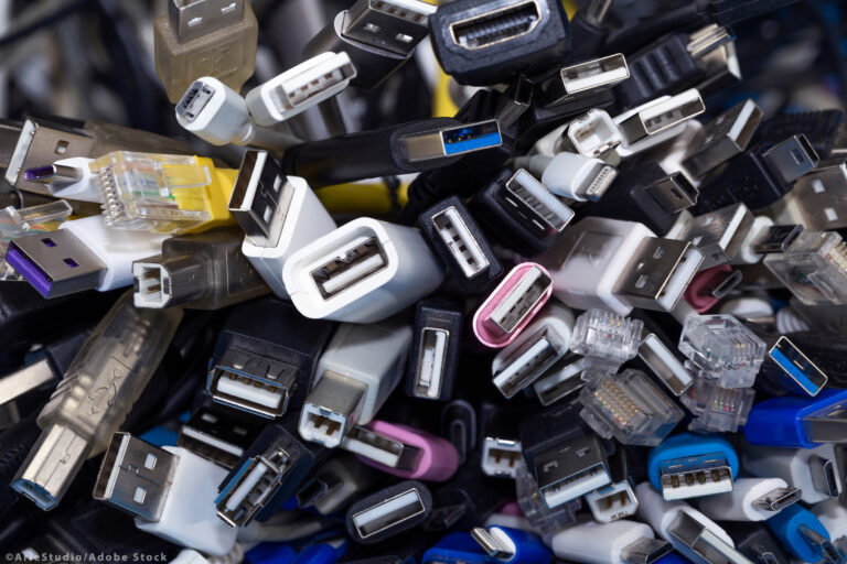 New EU law will require all phones  to use universal USB-C 