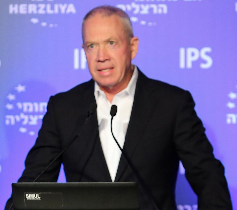 Israeli PM Netanyahu fired his Defense Minister
