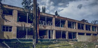 Tragic Attack in Sumy, Ukraine – Russian Missile Hits Educational Institution, Killing Two and Injuring 20
