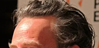 “Friends” Actor Matthew Perry Dies at 54- Sources say