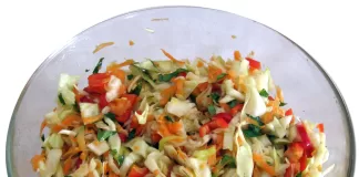 Lao Papaya Salad: A Cultural and Culinary Journey through Laos’ Signature Dish