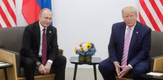 Trump says he is in a “lengthy” call with Putin ahead of Zelenskyy meeting