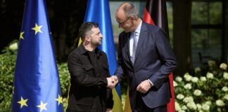 Zelenskyy Tells Trump ‘Putin Is Bluffing’ as Europe Pushes Ceasefire Ahead of Alaska Talks