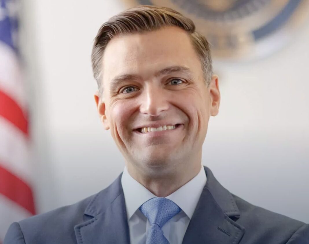 Attorney General Dan Rayfield