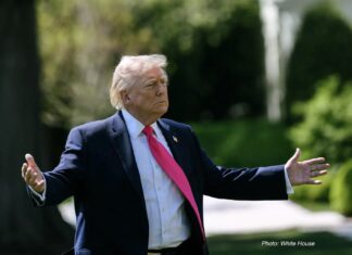 Trump Holds Iran Blockade as Oil Soars; No Deal in Sight- Report