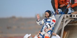 Chinese Astronauts Complete Record 210-Day Mission, Land Safely in Inner Mongolia