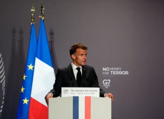 Macron Says France Ready to Support U.S.-Iran Agreement Efforts