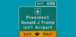 United Lets Flyers Skip Trump Airport With Free Switch, Memo Says
