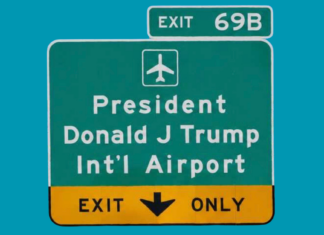 United Lets Flyers Skip Trump Airport With Free Switch, Memo Says