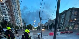 Russian Strike on Kyiv Injures 11, Including Child, Zelenskyy Says