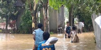 Bangladesh Floods Kill 51, Over 1 Million Marooned