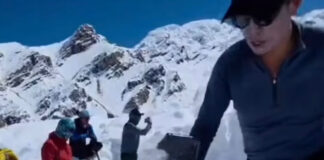 Rescuers in snow during the Himlung Himal rescue operation, in an NNMGA photo.