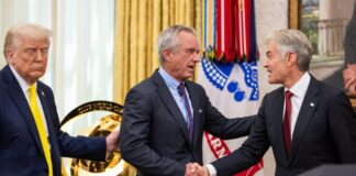 President Donald Trump with HHS Secretary Robert F. Kennedy Jr. and CMS Administrator Dr. Mehmet Oz in the Oval Office — Nurses for Nursing Homes initiative