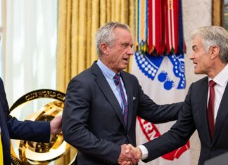 President Donald Trump with HHS Secretary Robert F. Kennedy Jr. and CMS Administrator Dr. Mehmet Oz in the Oval Office — Nurses for Nursing Homes initiative