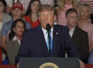 Trump take out Los Angeles remark draws apology demand President Donald Trump speaks at a podium bearing the presidential seal