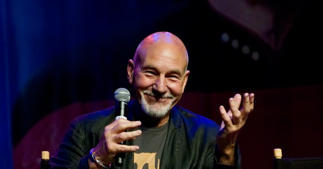 Patrick Stewart speaking at a Star Trek convention in 2011, for a story on Patrick Stewart dies at 86
