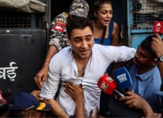 Mumbai Police Ask Actor Imran Khan to Leave India After Protest Actor Imran Khan speaking to reporters as he is detained by police during a protest at August Kranti Maidan in Mumbai.