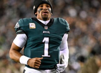 Hurts Expected to Miss Rest of Season With Blood Clots in Lungs