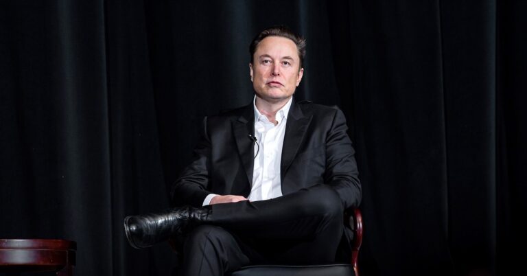 Musk’s $158 Million Lands in Texas Senate Race for Paxton