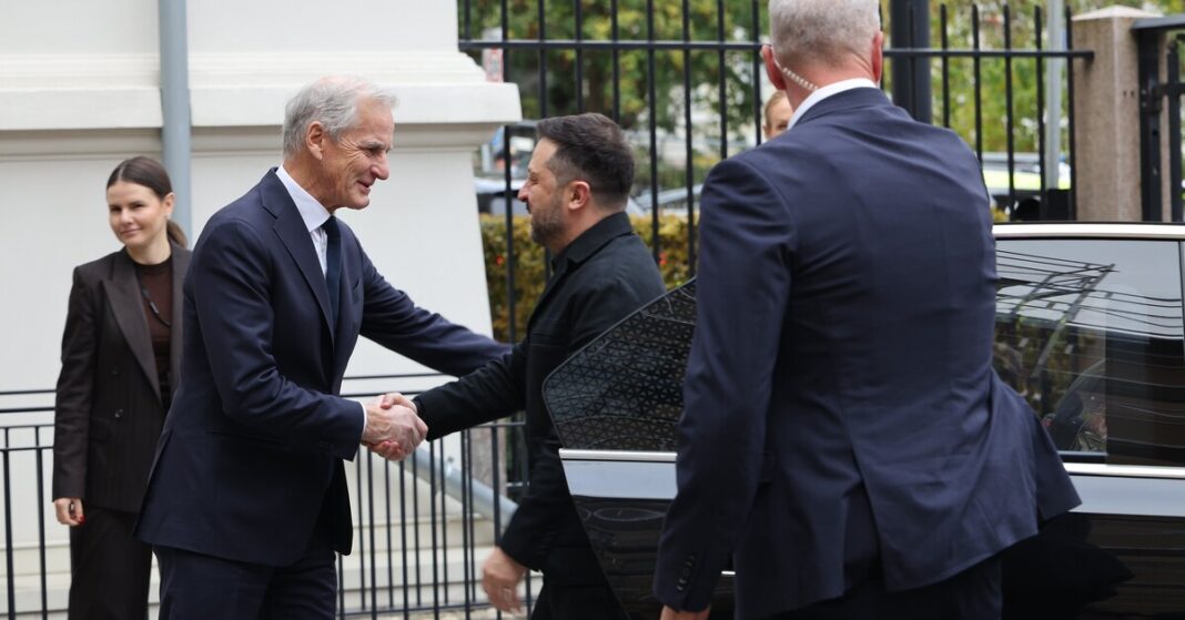 Norwegian Prime Minister Jonas Gahr Støre greets Ukrainian President Volodymyr Zelenskyy in Oslo.