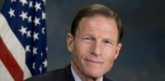 Official portrait of Sen. Richard Blumenthal, a critic of the Trump Russia sanctions waiver.